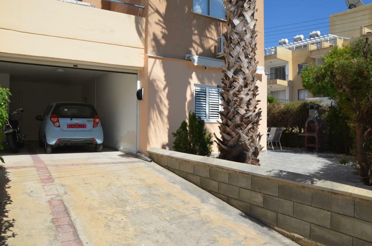 Pafia Sunbeach Townhouse パ フォス エクステリア 写真